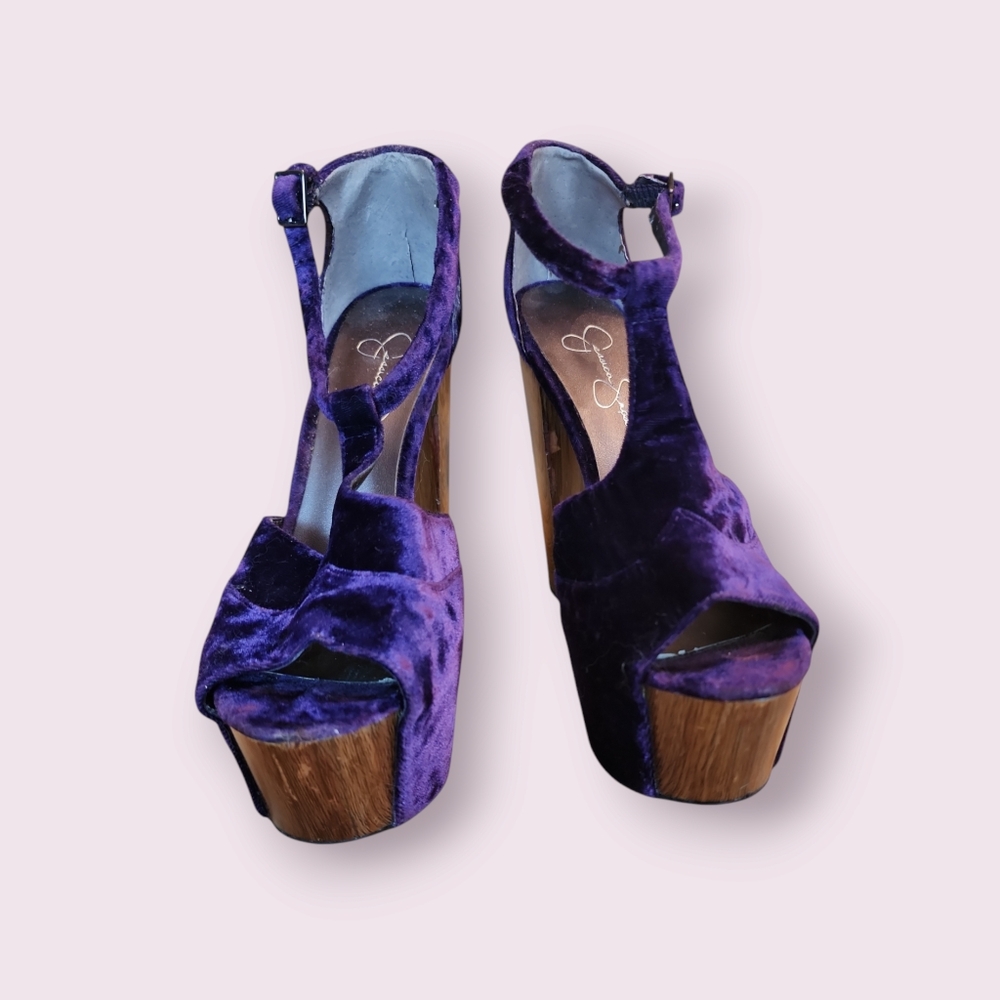 Vintage Jessica Simpson Dani heels, purple crushed velvet, size 8